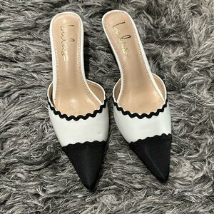 Lulu size 7 mules